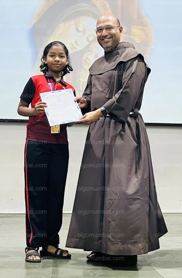 Scholarship certificate distribution — photo 3