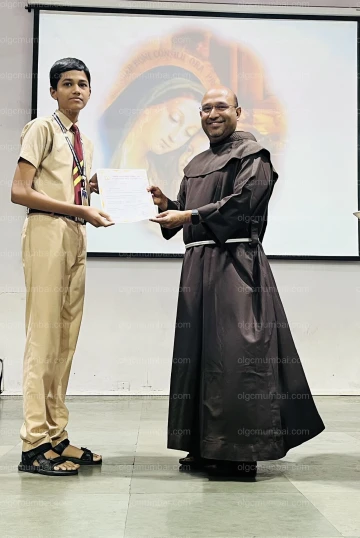 Scholarship certificate distribution — photo 7