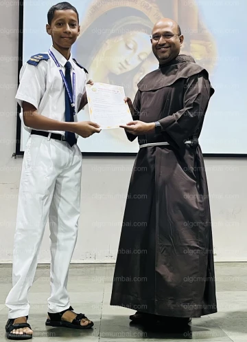 Scholarship certificate distribution — photo 8