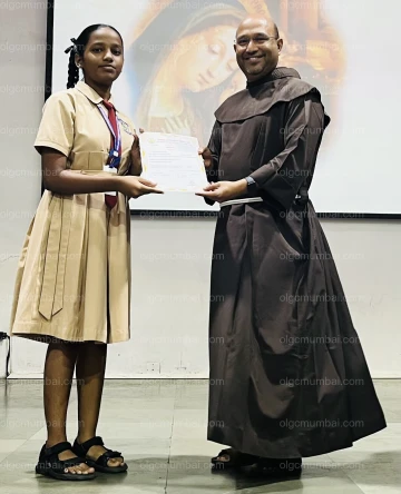 Scholarship certificate distribution — photo 9