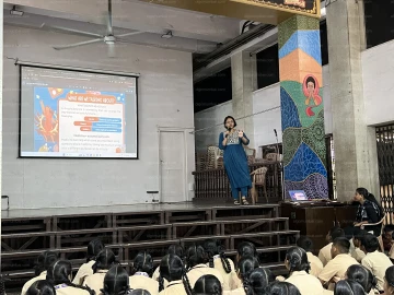 School Counselor’s Session on The Negative Side of Drug Addiction — photo 3