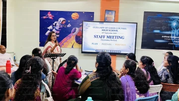 4th Staff Meeting — photo 6